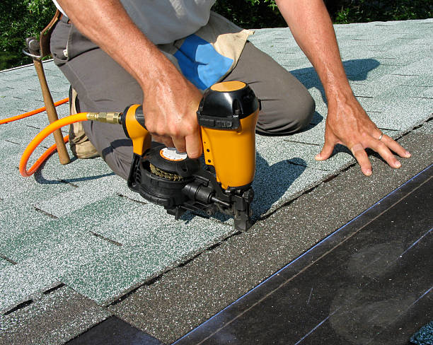 Best Roof Gutter Cleaning  in Highlands, TX